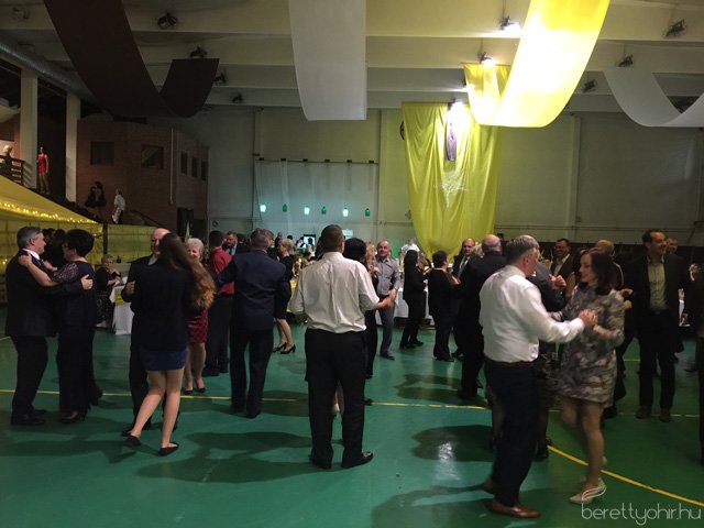 12. Jótékonysági Kórházbál 54